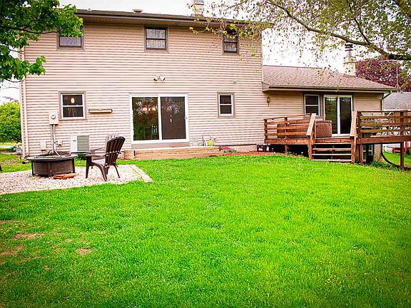 2nd image of 822 Somerset Dr