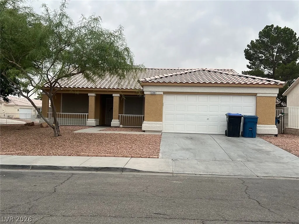4 bed, 2.0 bath, 1590 sqft, $1,995 — Photo 1