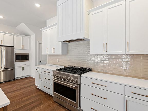 5th image of 508 Hemingway Ln