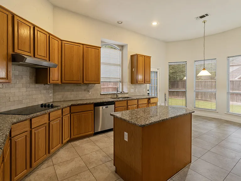 8804 Falcon View Dr — Photo 20