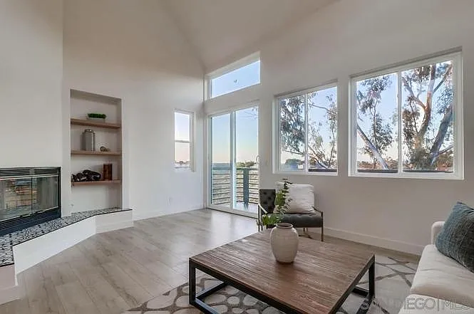 4612 Janet Pl — Photo 3