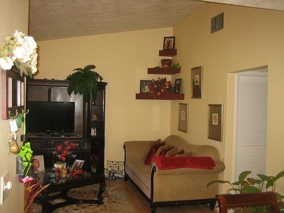 3rd image of 5252 Bosque Ln APT 11