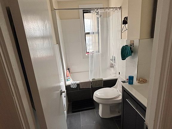 5th image of 498 W 159th St APT 5E