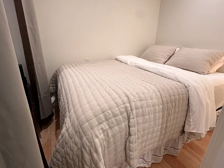 1624 Glacier Ave #B — Photo 12