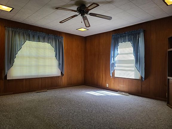 2nd image of 162 Parker Ave