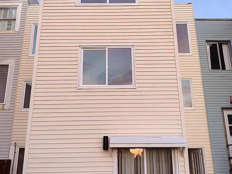 47th Ave — Photo 5