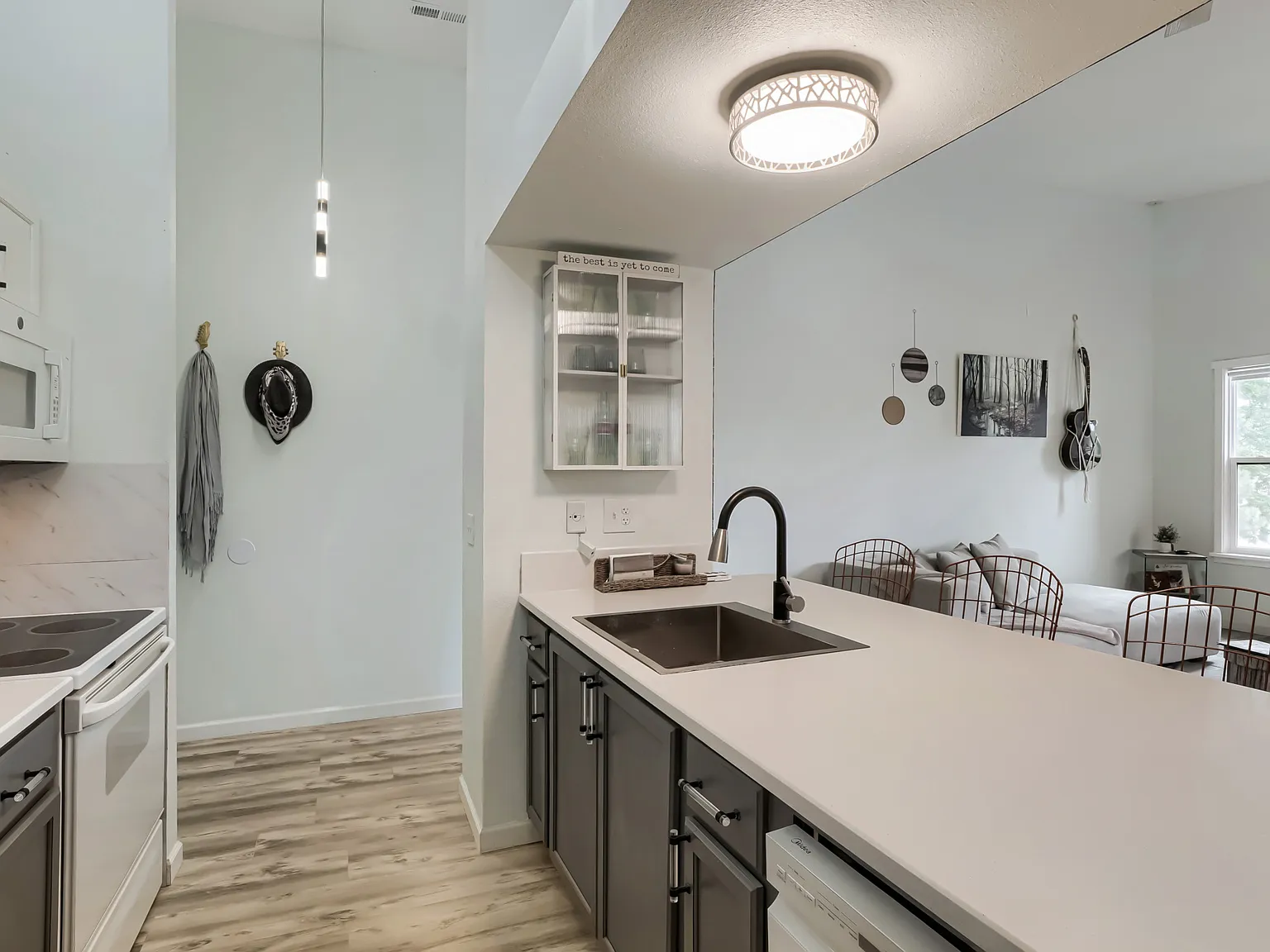 1 bed, 688 sqft, $1,500 — Photo 3