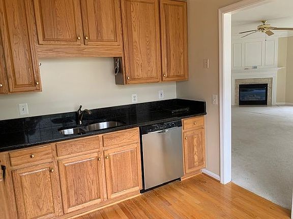 2nd image of 7009 Metropolitan Pl