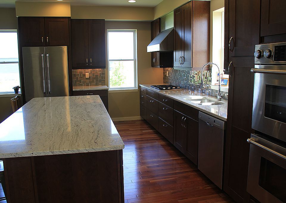 2nd image of 331 30th Ave NW