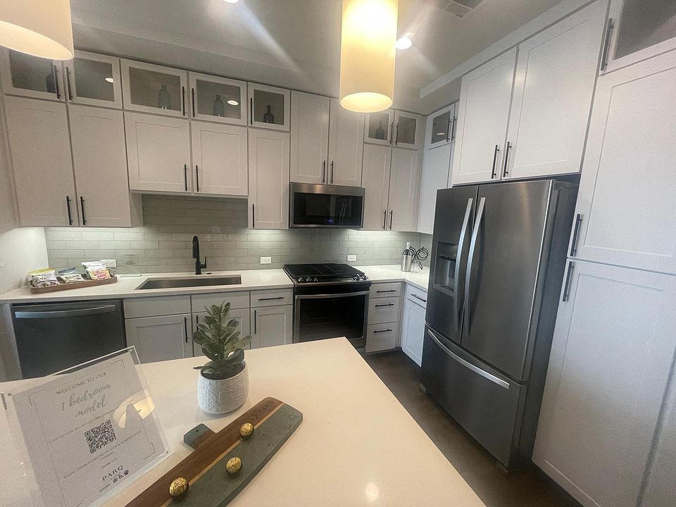1st image of 905 Bannock St #1604