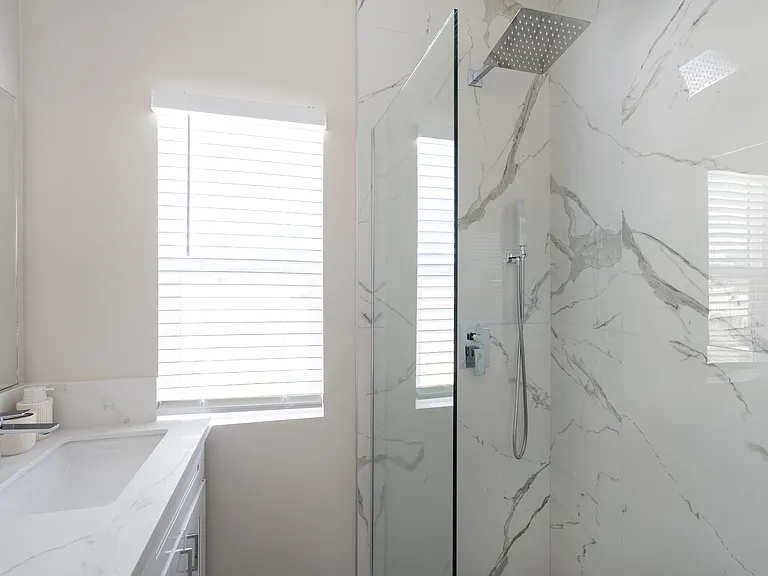 6237 Hobart St — Photo 18