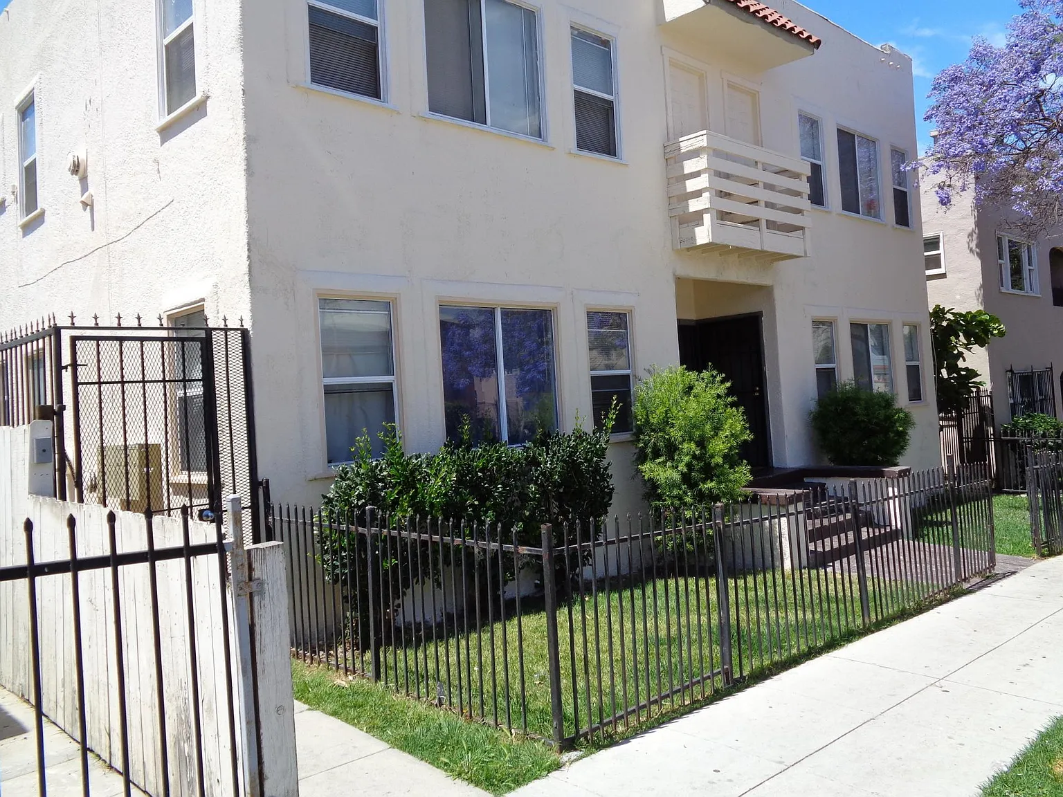 2 bed, 785 sqft, $2,300 — Photo 2