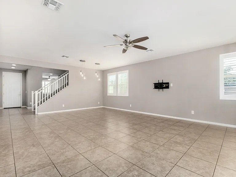 1527 W Windhaven Ave — Photo 6