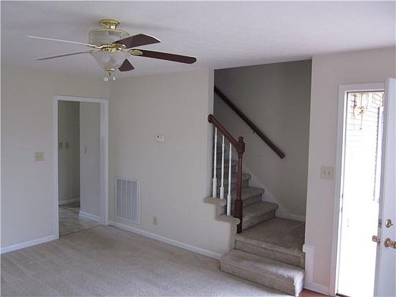 2nd image of 3221 Veranda Cir