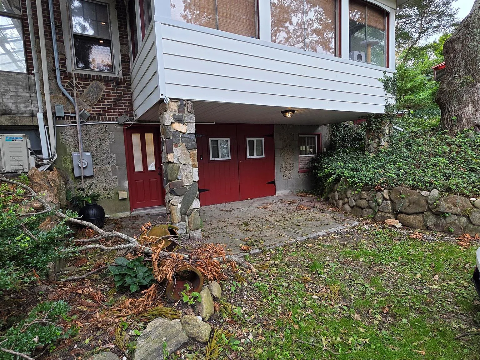 1 bed, 1.0 bath, 550 sqft, $1,600 — Photo 2