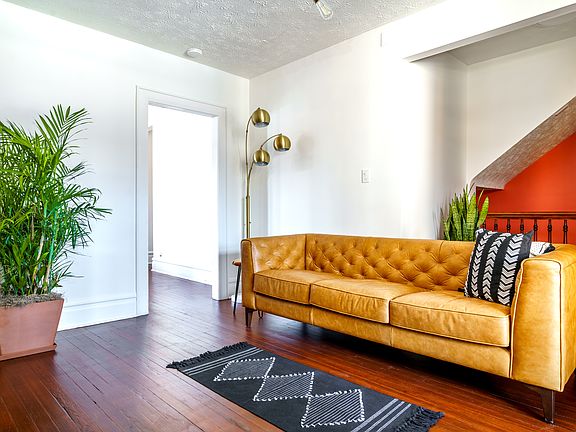 3rd image of 29 Lundy St #27