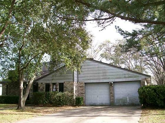 1st image of 223 W Larkspur Dr