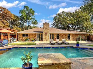 101 Blackfoot Trl, Lake Kiowa, TX 76240