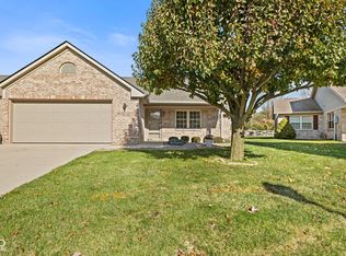 1621 Vidalia Ct, Greenwood, IN 46143