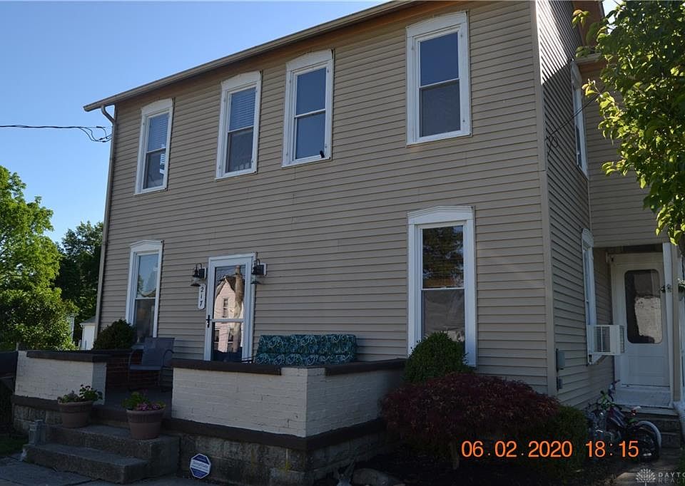 1st image of 217 N Walnut St