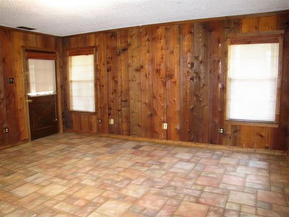2nd image of 2714 Liberty Dr
