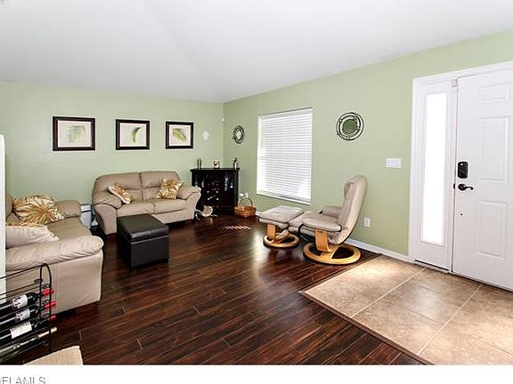 5th image of 1114 NE Juanita Pl