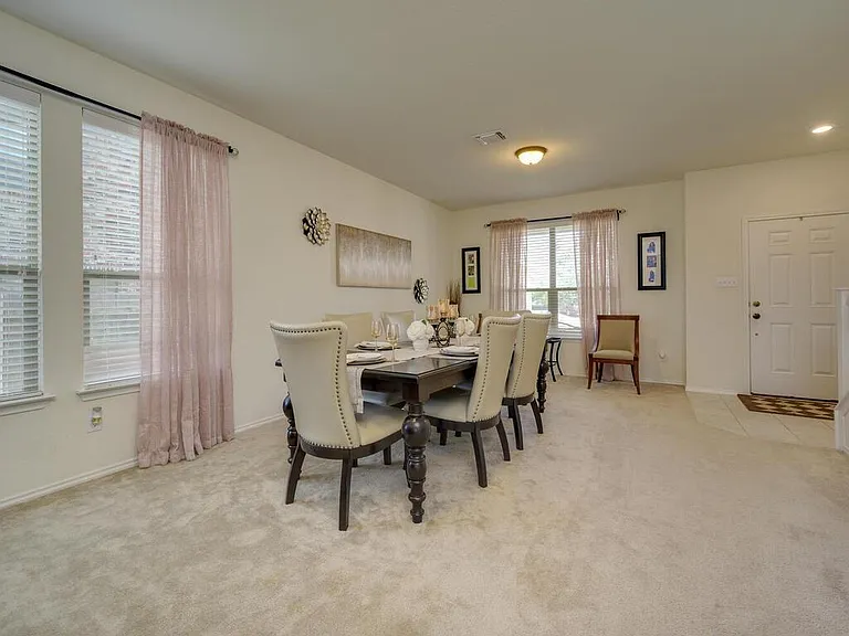 1304 Decatur Ct — Photo 5