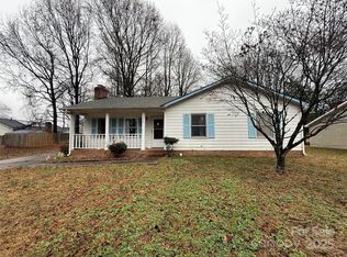 5724 Glenshire Ct, Charlotte, NC 28269