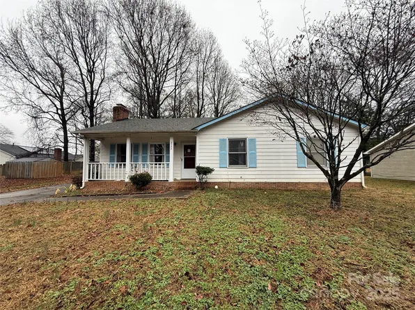 5724 Glenshire Ct, Charlotte, NC 28269