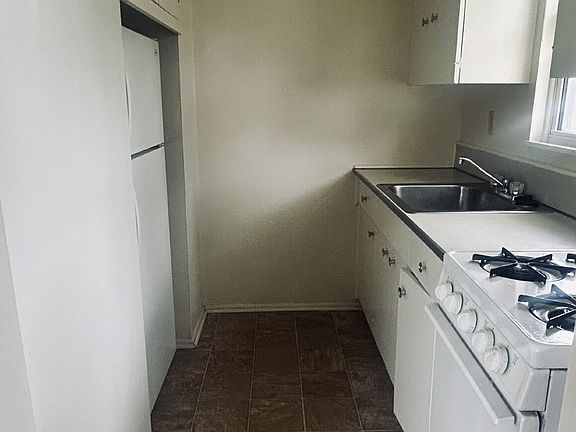 5th image of 2911 Ronan St Unit 1