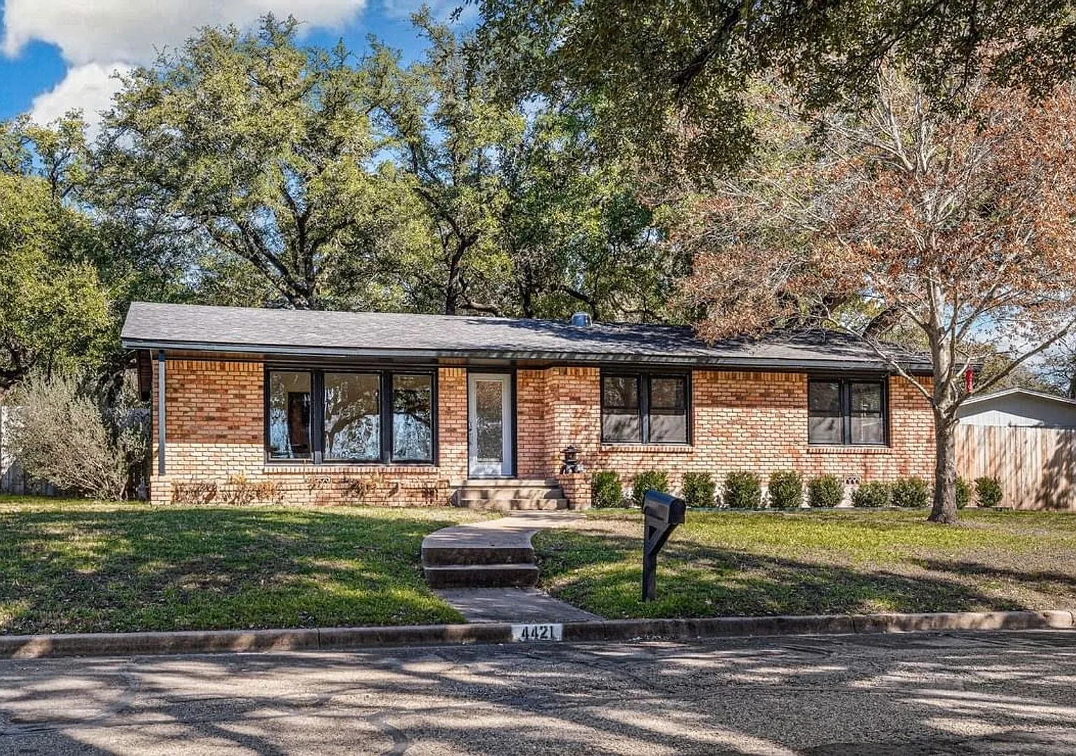 Updated 3-Bedroom Rental on Shaded Corner Lot in North Waco — Photo 1