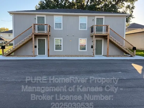 302 N 4th St, Odessa, MO