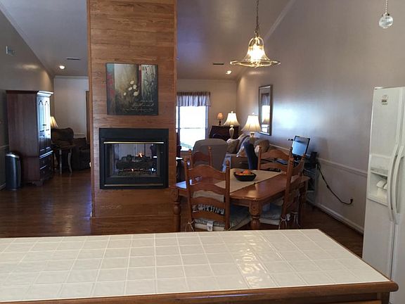 3rd image of 107 Park Pl #107