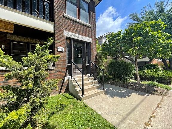2nd image of 991 Main St E Unit 4