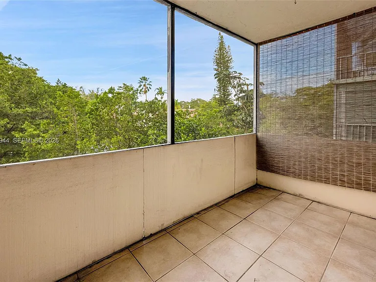 12590 NE 16th Ave #208 — Photo 14