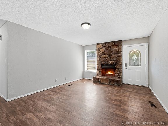 5th image of 2981 W 66th St