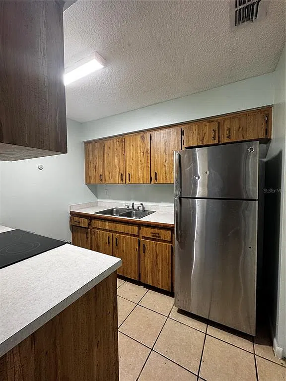 2 bed, 1.5 bath, 900 sqft, $1,150 — Photo 3