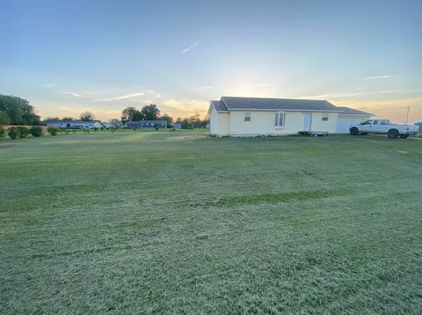 109 Front St, Northville, SD 57465