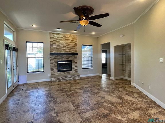 4th image of 1404 W Bullock Ave