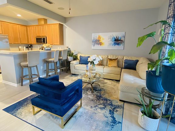 4th image of 640 Crystal Way #1