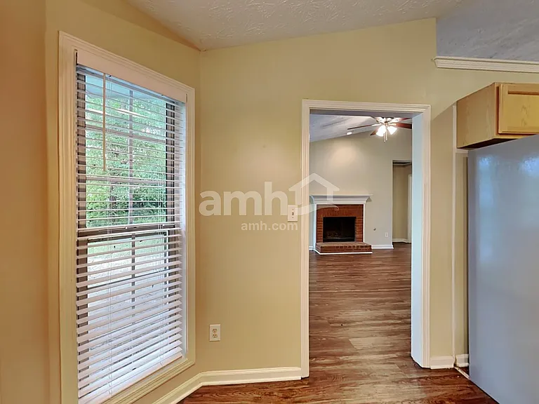 2740 Avalon Meadows Ln — Photo 6