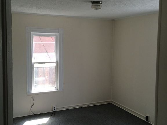 3rd image of 463 Dallas St #T