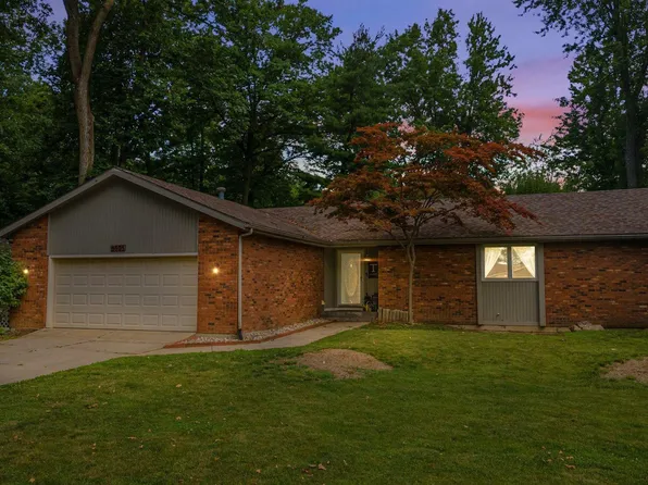 6505 Dumont Dr, Fort Wayne, IN 46815
