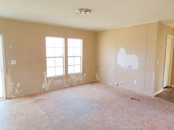 3rd image of 2748 Pine Forest Drive