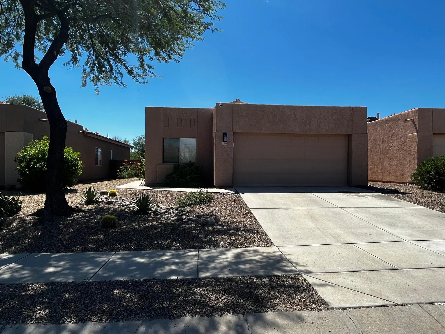 1871 W Waterleaf Dr — Photo 1