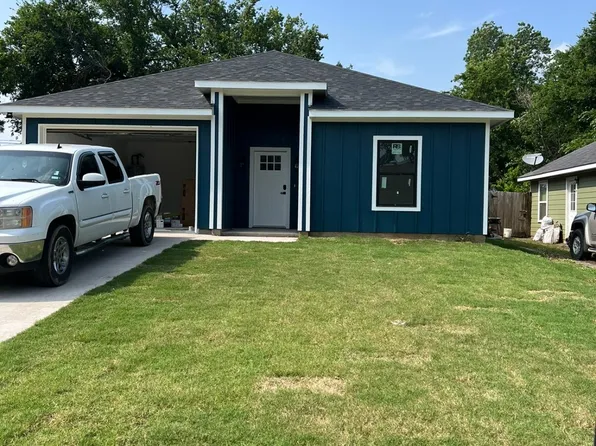 631 W Morgan St, Denison, TX 75020