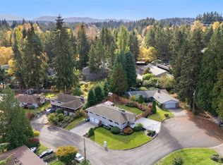 13711 NE 70th Pl, Redmond, WA 98052