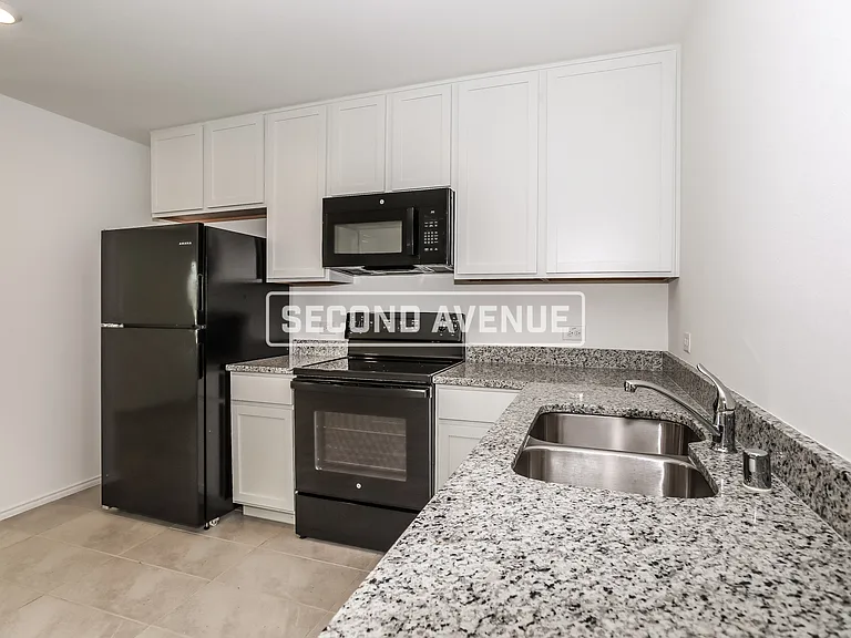 150 Sunflower St — Photo 3