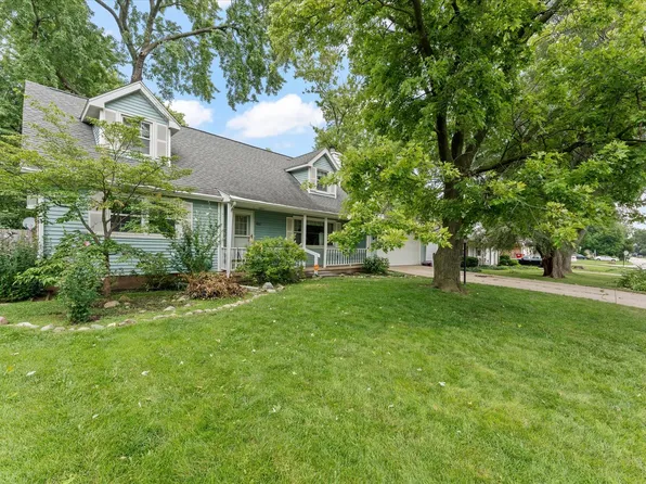 1606 Dobbins Dr, Champaign, IL 61821