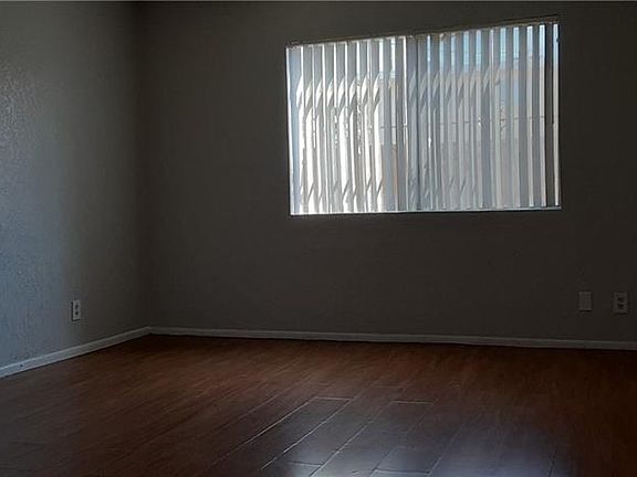 4th image of 497 North Cir #2